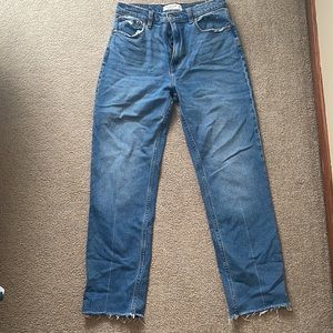 Ultra High Rise Straight Abercrombie Size 28L Jeans